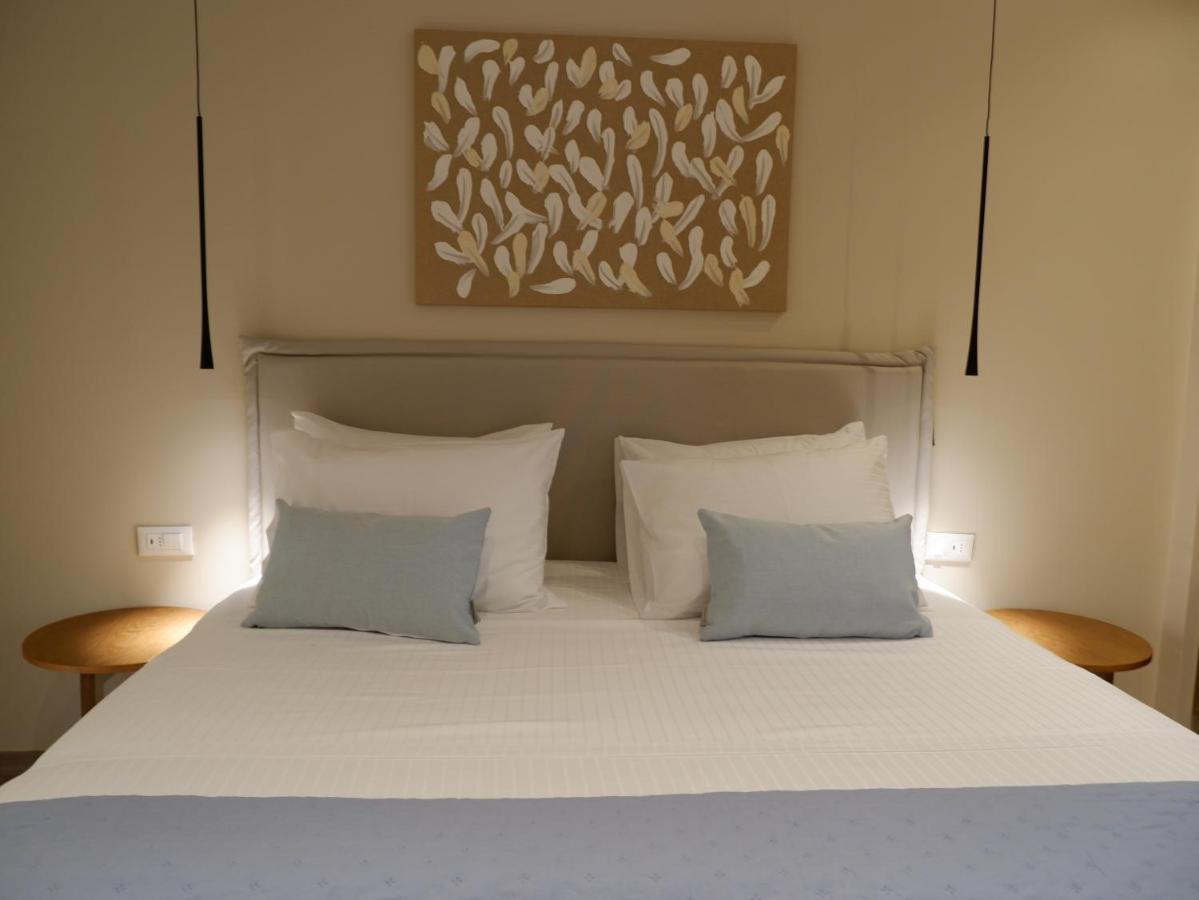 Kaiser Luxury Suites Achílleion Dış mekan fotoğraf
