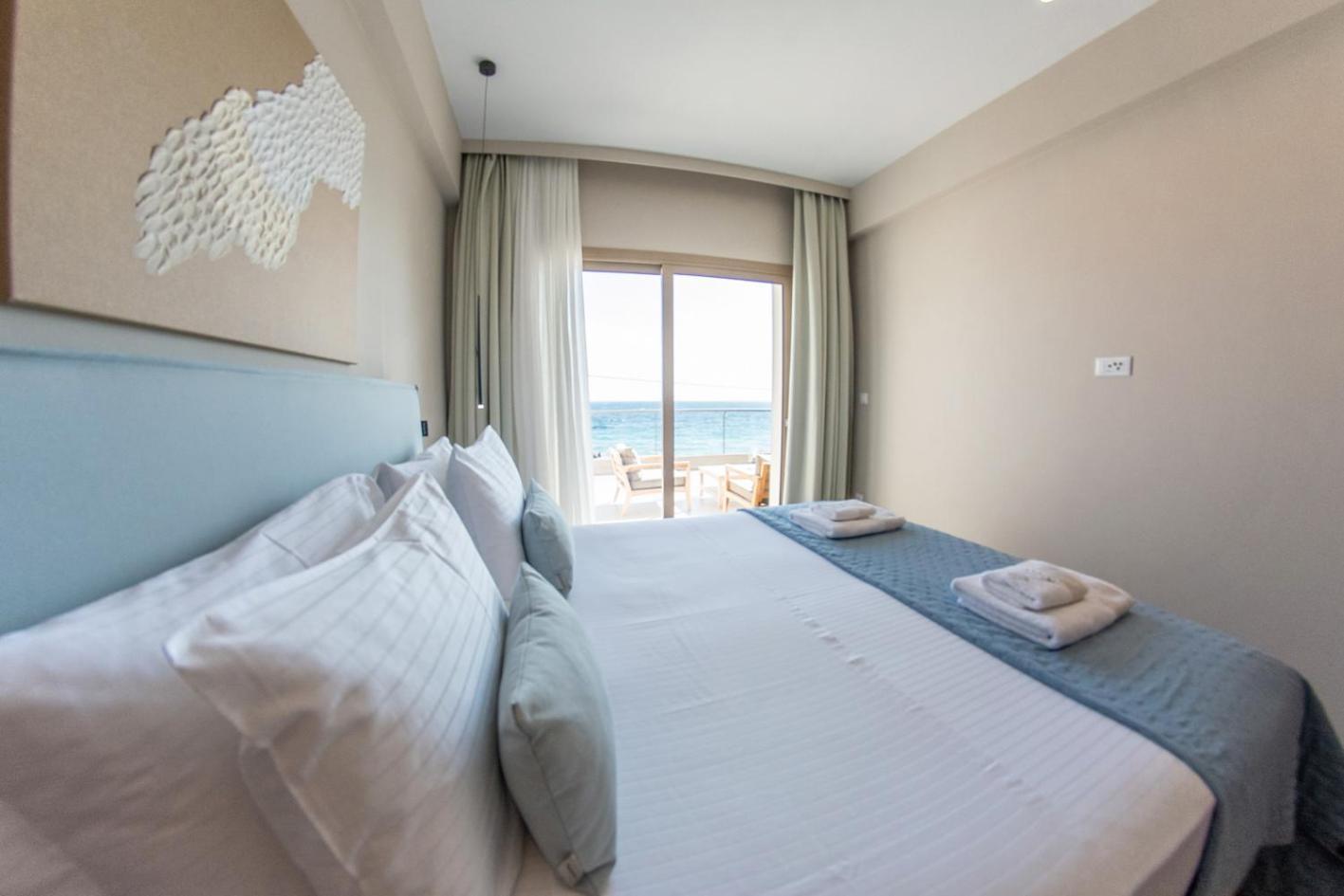 Kaiser Luxury Suites Achílleion Dış mekan fotoğraf