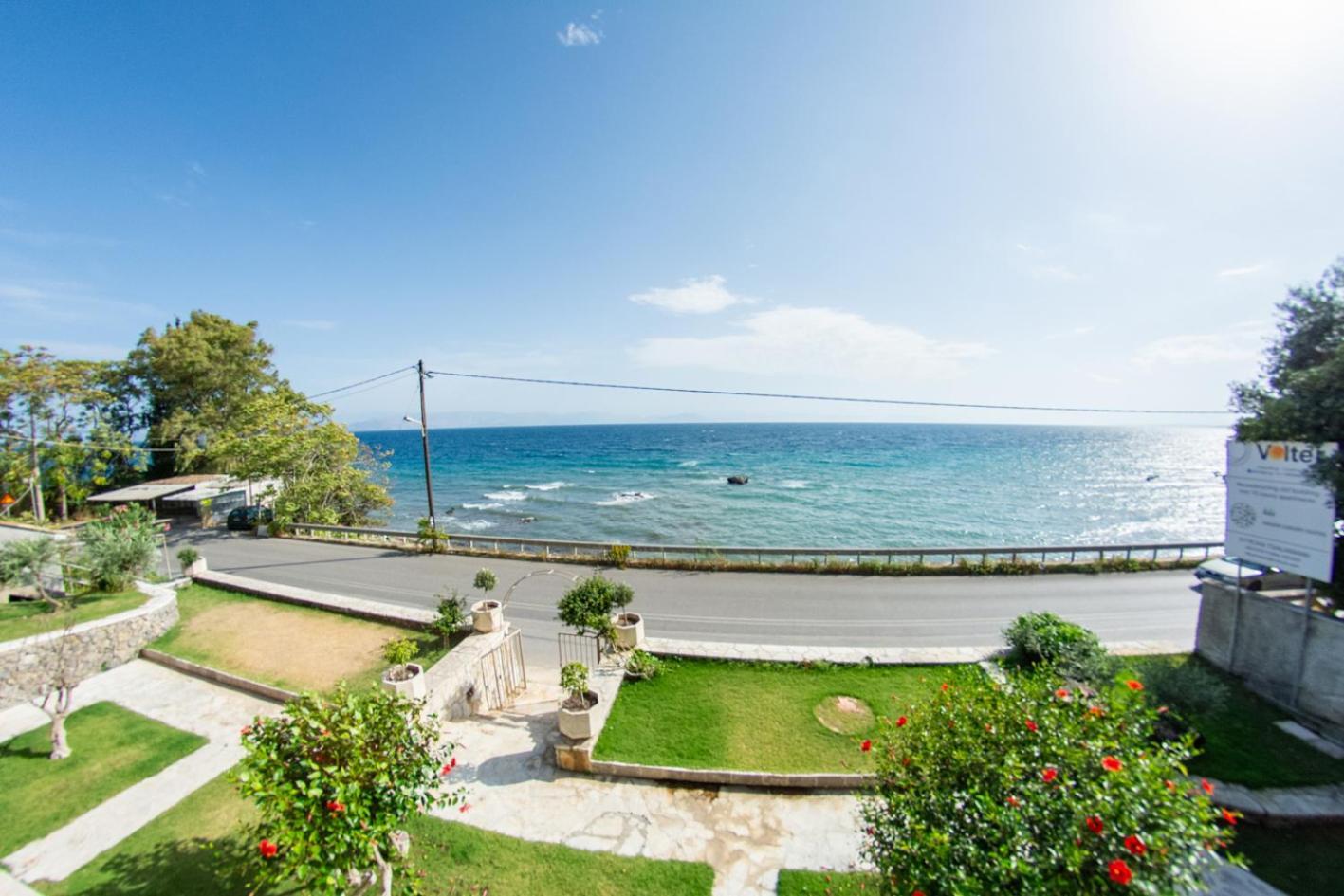 Kaiser Luxury Suites Achílleion Dış mekan fotoğraf