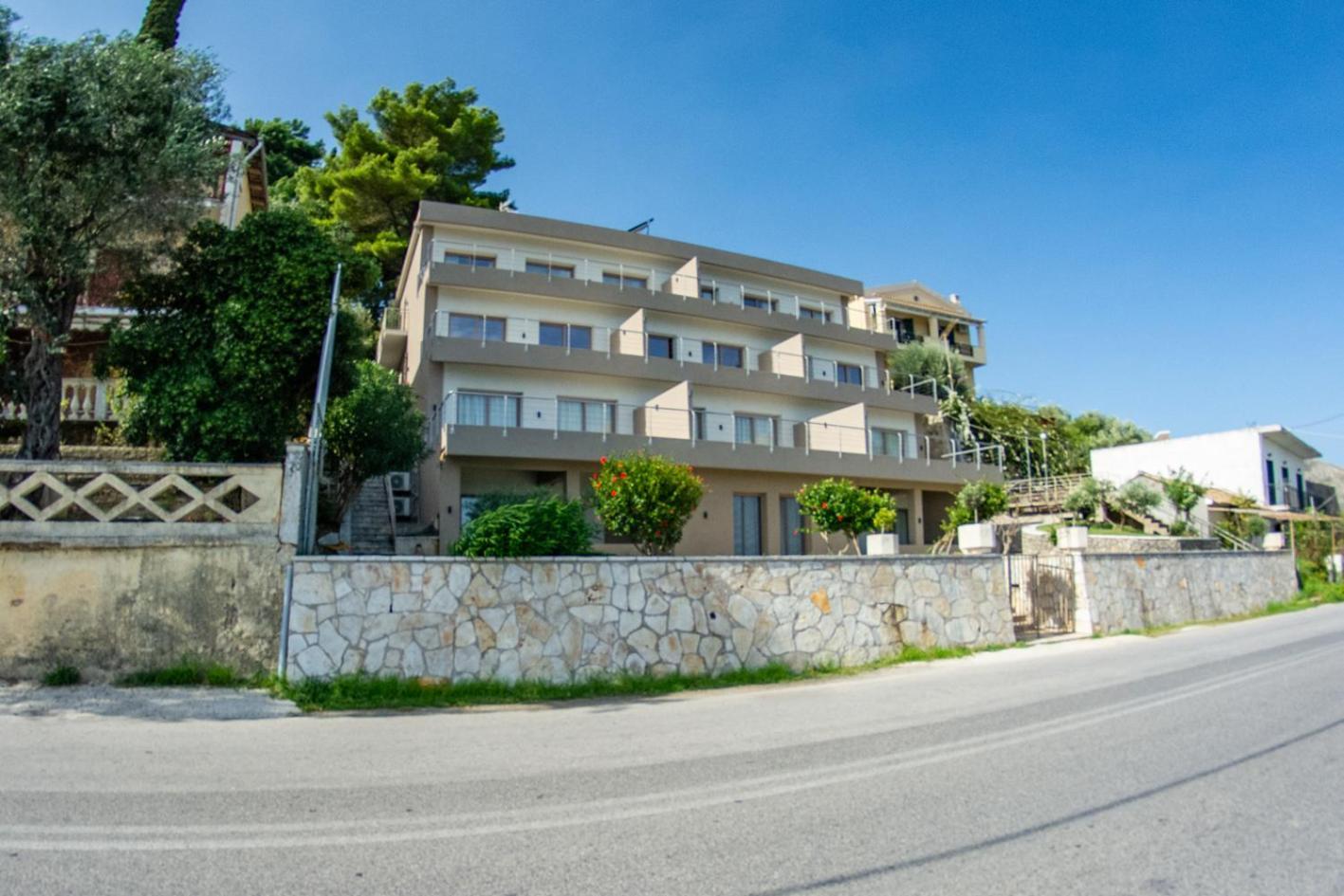Kaiser Luxury Suites Achílleion Dış mekan fotoğraf